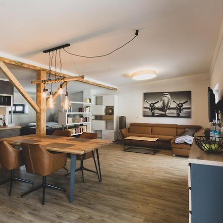 Modernes Loft Vor Den Toren Des Chiemgaus Tacherting Kültér fotó